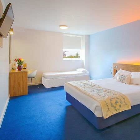 Redwings Lodge Wolverhampton Central Екстер'єр фото