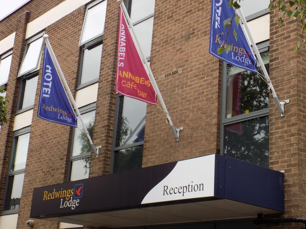 Redwings Lodge Wolverhampton Central Екстер'єр фото
